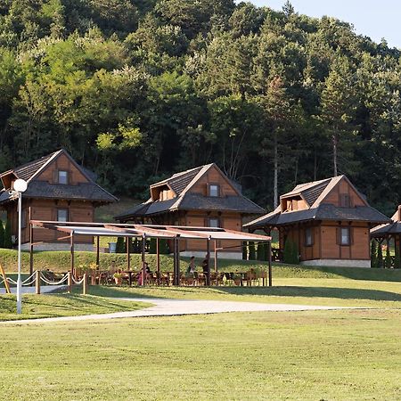 Etno Naselje Vrdnicka Kula Bed and Breakfast Vrdnik Εξωτερικό φωτογραφία