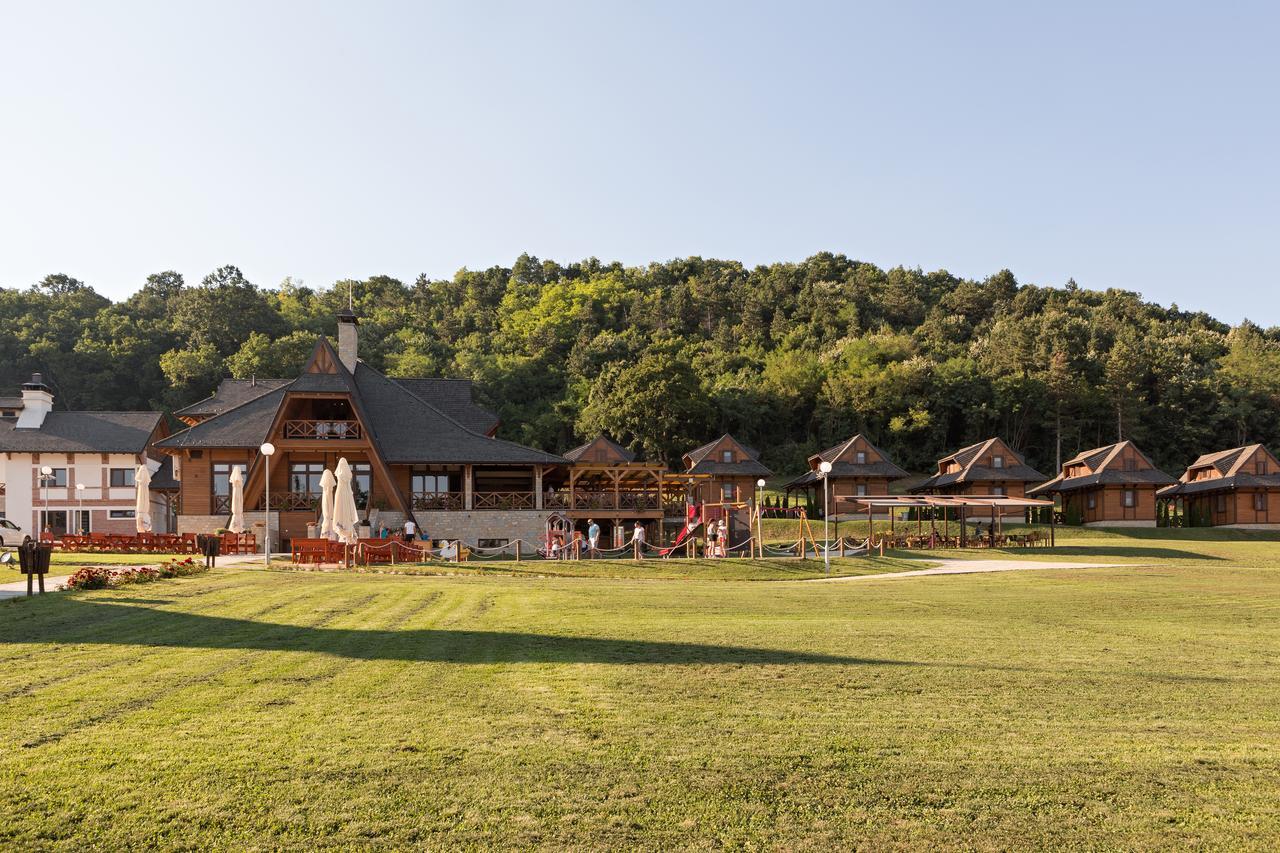 Etno Naselje Vrdnicka Kula Bed and Breakfast Vrdnik Εξωτερικό φωτογραφία