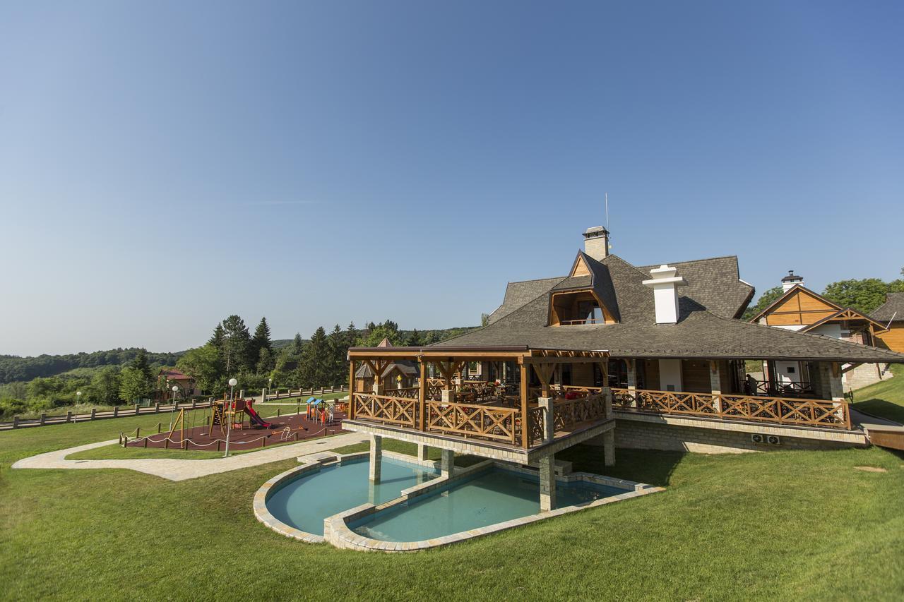 Etno Naselje Vrdnicka Kula Bed and Breakfast Vrdnik Εξωτερικό φωτογραφία