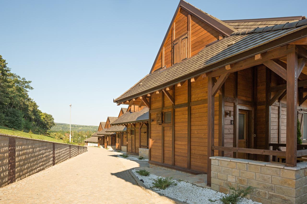 Etno Naselje Vrdnicka Kula Bed and Breakfast Vrdnik Εξωτερικό φωτογραφία