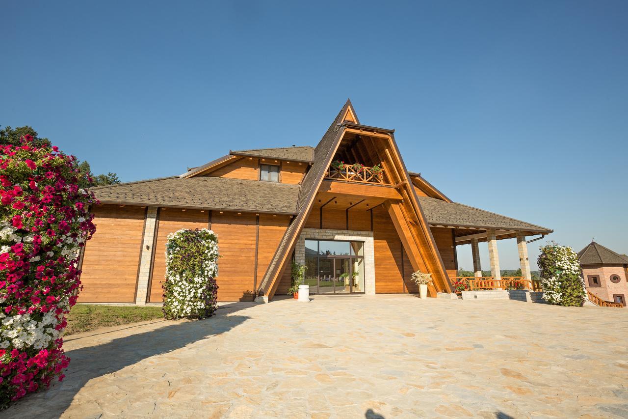 Etno Naselje Vrdnicka Kula Bed and Breakfast Vrdnik Εξωτερικό φωτογραφία