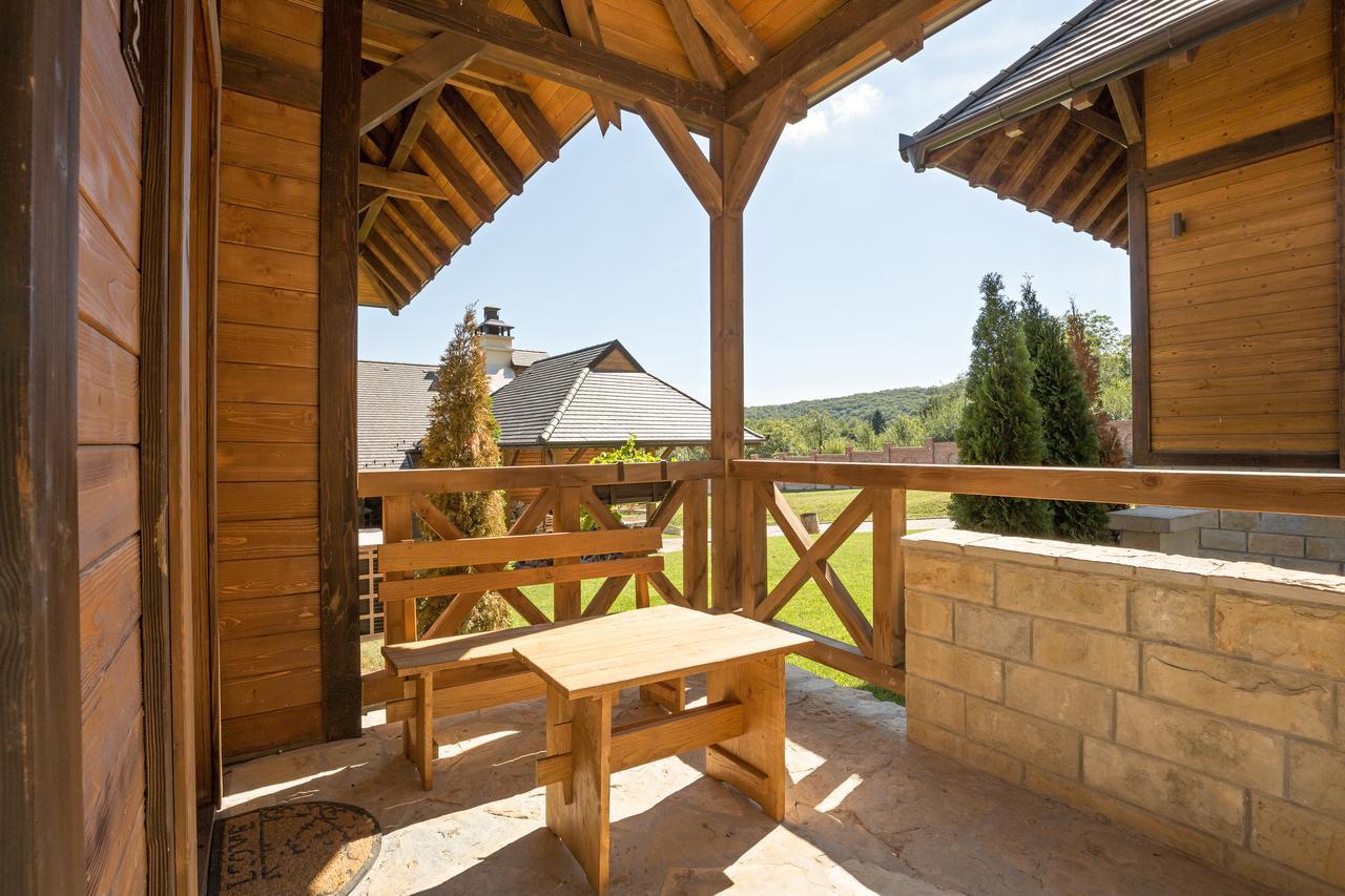 Etno Naselje Vrdnicka Kula Bed and Breakfast Vrdnik Εξωτερικό φωτογραφία