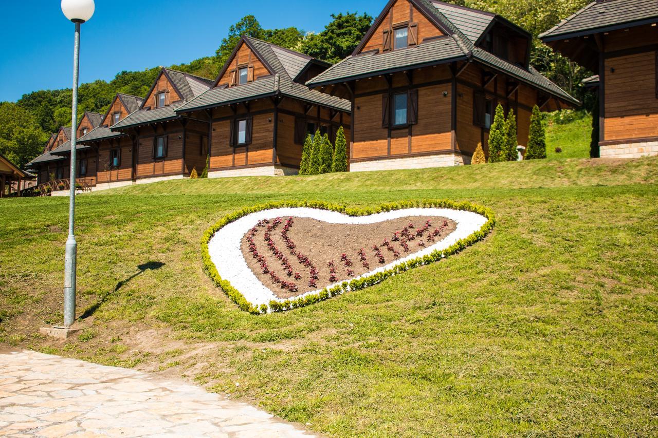 Etno Naselje Vrdnicka Kula Bed and Breakfast Vrdnik Εξωτερικό φωτογραφία